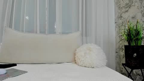 Snapshot of alyssamillan chatting on December 2024 06:01:02 AM alysamillan online show from December 2024 06:01:02 AM