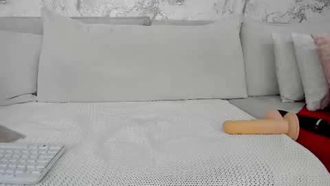 Snapshot of alyssamillan chatting on March 2025 12:04:02 PM alysamillan online show from March 2025 12:04:02 PM