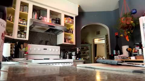 Snapshot of alyssatwo chatting on March 2025 09:48:02 PM Britney online show from March 2025 09:48:02 PM