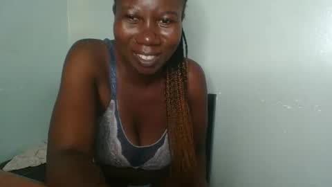 Snapshot of am_creme_delight chatting on April 2026 02:56:01 PM am_creme_delight online show from April 2026 02:56:01 PM