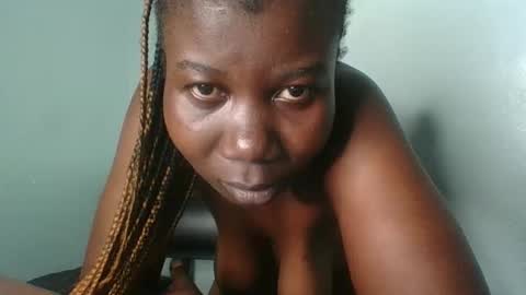 Snapshot of am_creme_delight chatting on April 2026 02:58:01 AM am_creme_delight online show from April 2026 02:58:01 AM