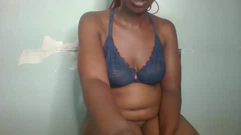 Snapshot of am_creme_delight chatting on May 2026 09:03:01 AM am_creme_delight online show from May 2026 09:03:01 AM