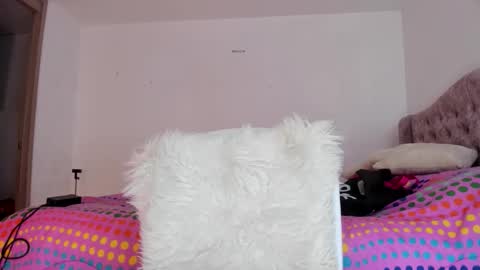 Snapshot of amadamar chatting on April 2026 01:11:01 AM valentia online show from April 2026 01:11:01 AM