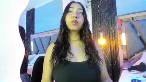 amaia_a online show from June 2026 07:33:01 PM