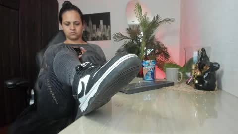 anny online show from April 2026 02:22:02 AM