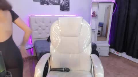 Snapshot of amaia_daniells chatting on May 2026 09:09:02 PM B I A N C A online show from May 2026 09:09:02 PM