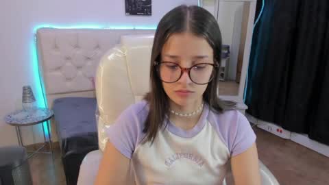 Snapshot of amaia_daniells chatting on May 2026 09:42:01 PM B I A N C A online show from May 2026 09:42:01 PM