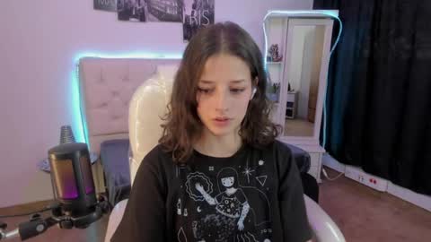 Snapshot of amaia_daniells chatting on May 2026 08:28:01 PM B I A N C A online show from May 2026 08:28:01 PM