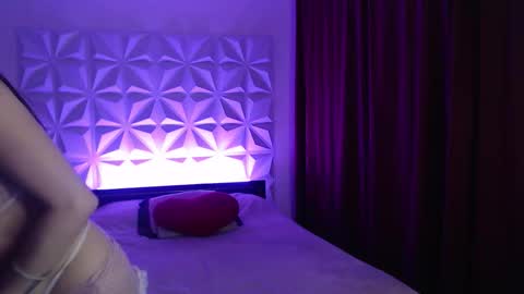 Amalett online show from December 2025 11:32:01 PM