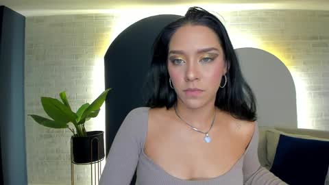 Amalia cruss online show from April 2026 08:13:02 PM