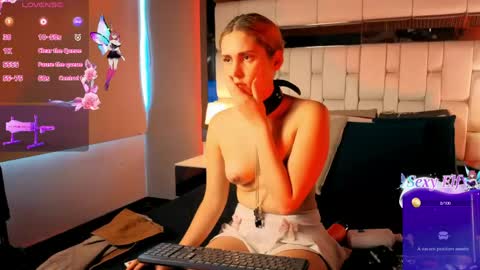 Snapshot of amaliamartinez77 chatting on May 2026 02:35:02 PM Ameliamartinez77 online show from May 2026 02:35:02 PM