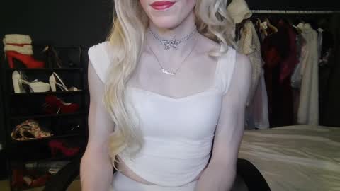 Snapshot of amaliecd chatting on January 2025 07:49:02 PM Amalie online show from January 2025 07:49:02 PM