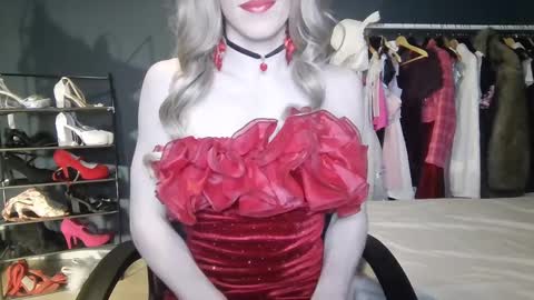 Snapshot of amaliecd chatting on January 2025 07:04:01 PM Amalie online show from January 2025 07:04:01 PM