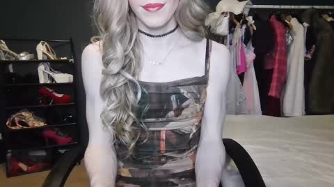 Snapshot of amaliecd chatting on January 2025 09:57:01 PM Amalie online show from January 2025 09:57:01 PM