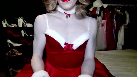 Amalie online show from December 2025 06:56:01 PM