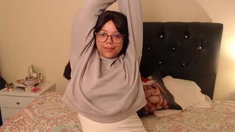         online show from January 2025 12:48:02 PM