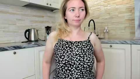 Snapshot of amanda___grey chatting on June 2026 04:07:02 PM Amanda insta amanda grey online show from June 2026 04:07:02 PM