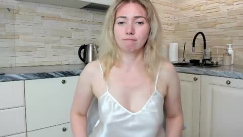 Snapshot of amanda___grey chatting on June 2026 06:21:02 PM Amanda insta amanda grey online show from June 2026 06:21:02 PM