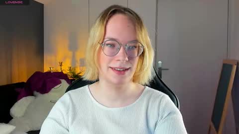 Hi im Amanda online show from November 2025 02:30:02 PM