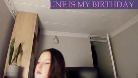 Snapshot of amanda_callum_ chatting on June 2026 11:10:02 PM Katha online show from June 2026 11:10:02 PM
