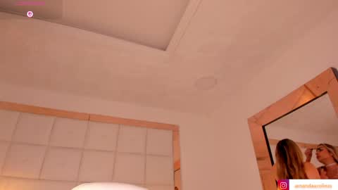 Snapshot of amanda_colin chatting on May 2026 05:41:02 PM Amanda online show from May 2026 05:41:02 PM