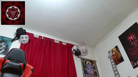 Amanda Valeska online show from November 2025 04:30:01 PM