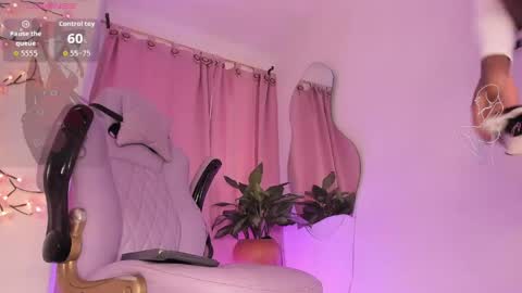Snapshot of amandaa_fox_ chatting on June 2026 05:04:01 PM amandaa_fox_ online show from June 2026 05:04:01 PM