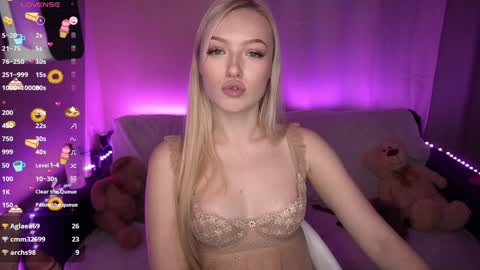 Snapshot of amandaafire chatting on December 2024 05:14:01 PM Amanda online show from December 2024 05:14:01 PM