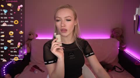 Snapshot of amandaafire chatting on January 2025 01:04:01 PM Amanda online show from January 2025 01:04:01 PM