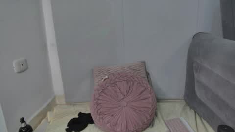 Amanda online show from April 2026 06:19:01 AM