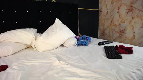 Snapshot of amandarobers chatting on December 2024 08:57:02 PM Amanda Robers online show from December 2024 08:57:02 PM