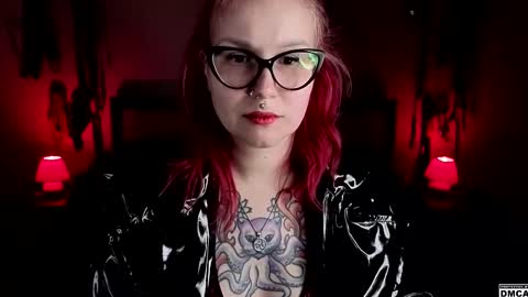 Snapshot of amanita__pantherina chatting on December 2025 12:25:01 PM Goddess Amanita online show from December 2025 12:25:01 PM