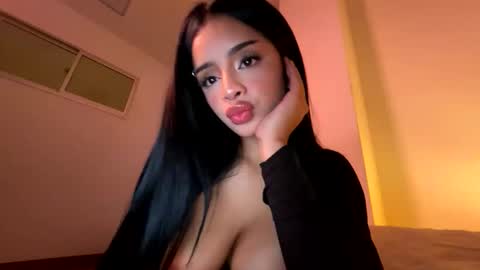 Snapshot of amapola_666 chatting on June 2026 02:40:01 AM Ama online show from June 2026 02:40:01 AM
