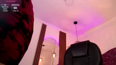 amara_davis1 online show from September 2025 12:05:01 PM