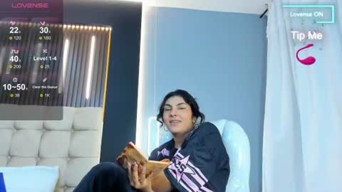 Snapshot of amara_lune chatting on June 2026 02:41:02 PM online show from June 2026 02:41:02 PM