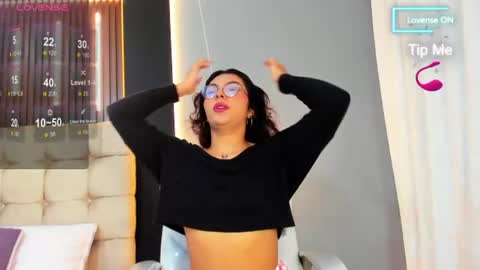 Snapshot of amara_lune chatting on June 2026 02:32:02 PM online show from June 2026 02:32:02 PM