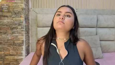 amarahanks_ online show from December 2025 07:42:02 PM