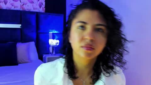 Emily online show from November 2025 11:43:02 AM