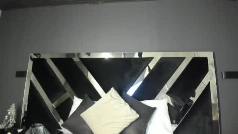 Emily online show from April 2026 09:43:01 AM