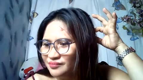 Snapshot of amazing_angel22 chatting on June 2026 01:10:01 AM amazing angel online show from June 2026 01:10:01 AM