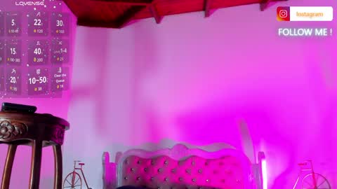 Tifany  online show from April 2026 02:00:02 PM