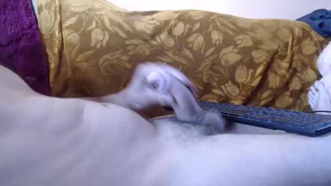 amazingcuteboy845 online show from May 2026 01:39:02 PM