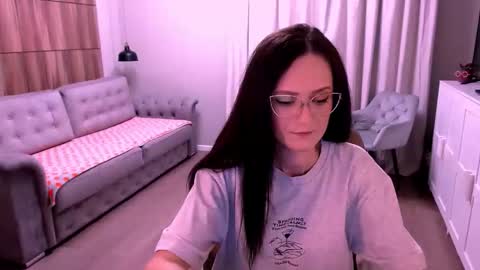 Izza online show from April 2026 10:46:01 AM