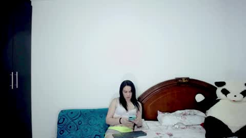 Snapshot of ambar_jacksonn chatting on May 2026 04:04:02 PM Ambar Jackson online show from May 2026 04:04:02 PM