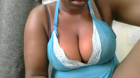 Mia online show from December 2024 08:33:02 AM