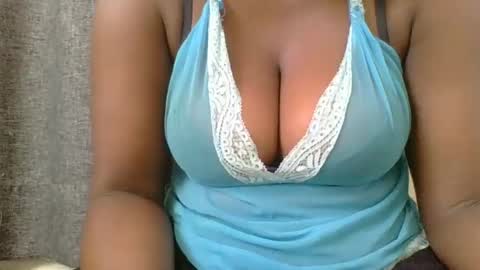 Mia online show from January 2025 09:56:01 AM