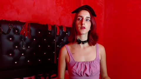 ambar_roux1 online show from February 2025 02:37:01 PM