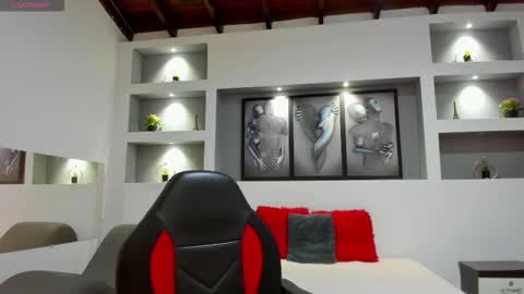 Ambar  online show from October 2025 11:43:01 AM