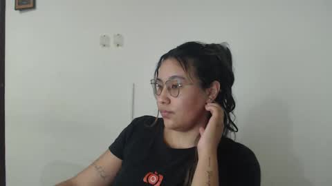 Ambar online show from January 2025 10:04:01 PM