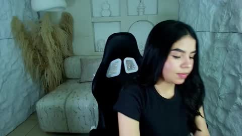 Snapshot of ambarina_r chatting on October 2025 03:17:01 AM Ambarina online show from October 2025 03:17:01 AM